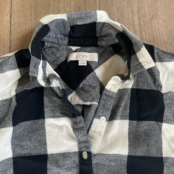 Loft Black and White Checkered Flannel - Picture 4 of 5